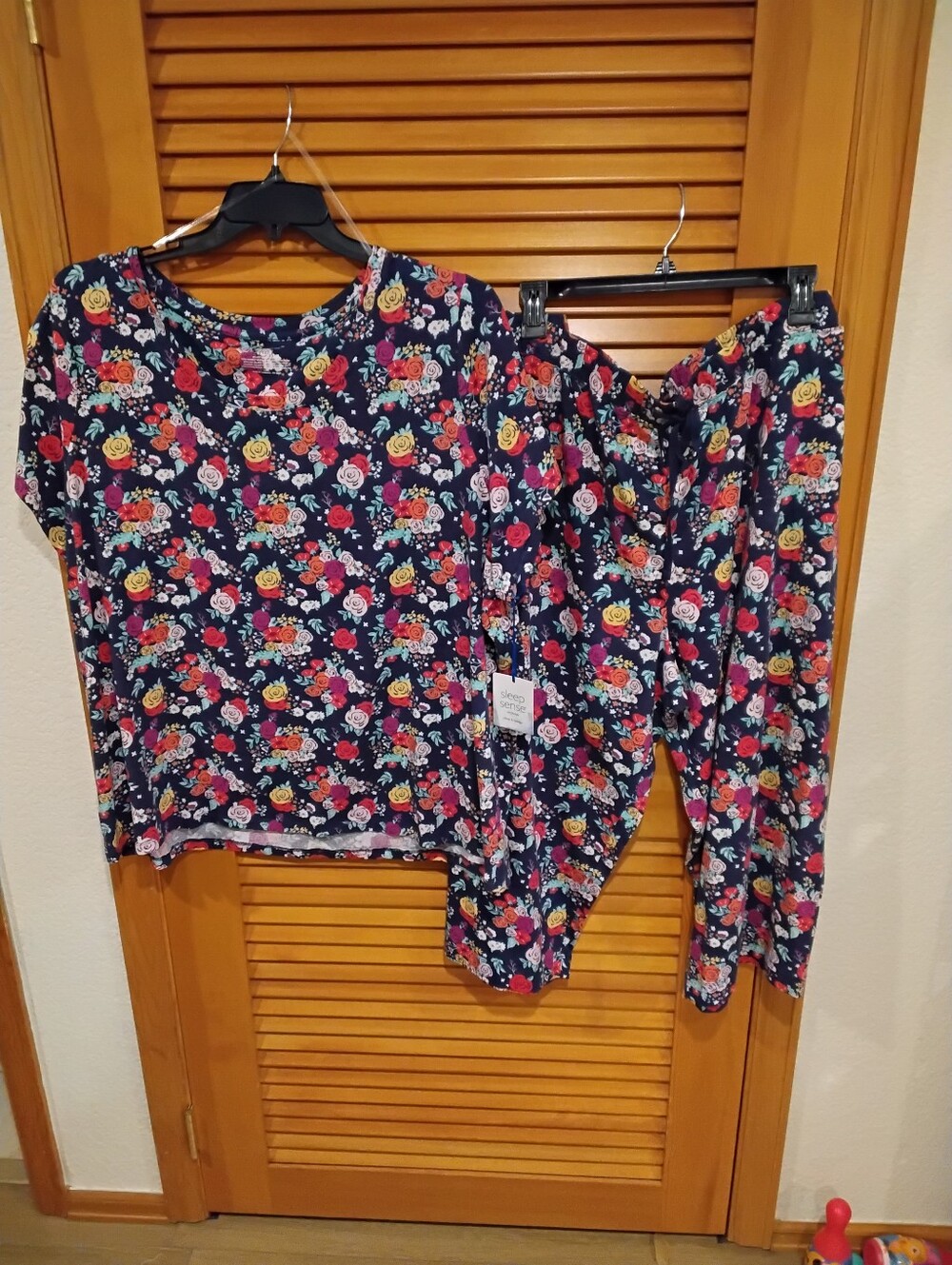 NWT Sleep Sense Floral Bouquet Print Tee & Capris Set 3X